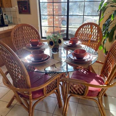 Fabulous wicker dining table 