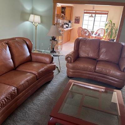 Real leather set ! VERY NICE 