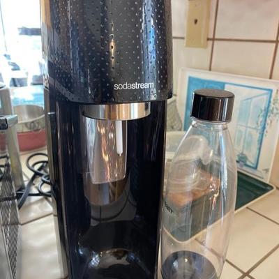 Soda maker 