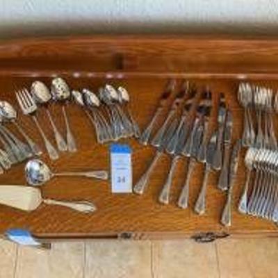 Oneida Deluxe Stainless Flatware