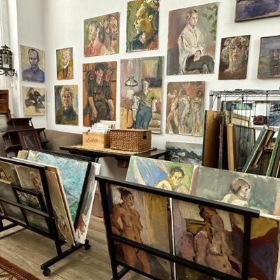 Estate sale photo