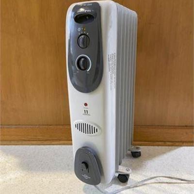 Pelonis Radiator Space Heater .jpg