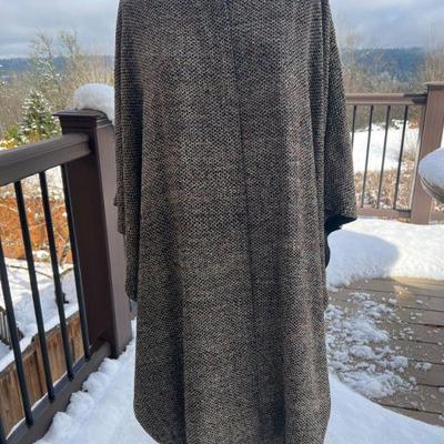 54 Nepal Wheels Vintage Cape	