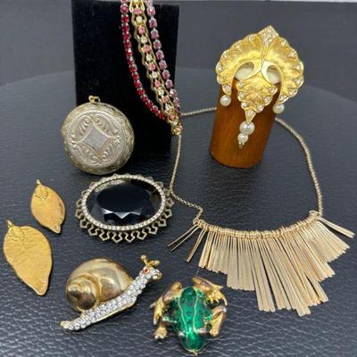 65 Vintage Estate Jewelry Gold Leaf Pendants