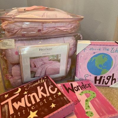 109 Hillcrest Pink Dot Twin Bed Set with Twinkle Art