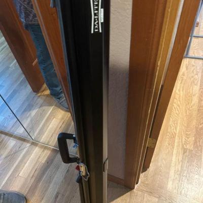 Projector screen