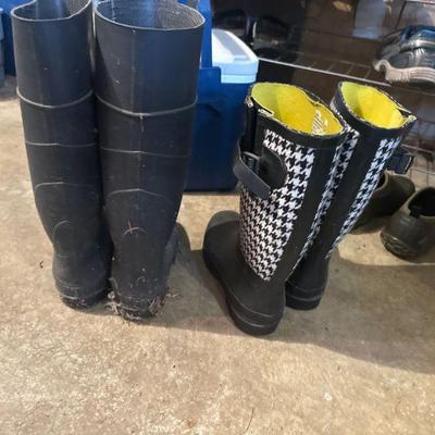 All weather boots