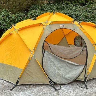 Northface Polesleeve Oval Tent (3-4 person), 4 season expedition/winter mountaineering tent