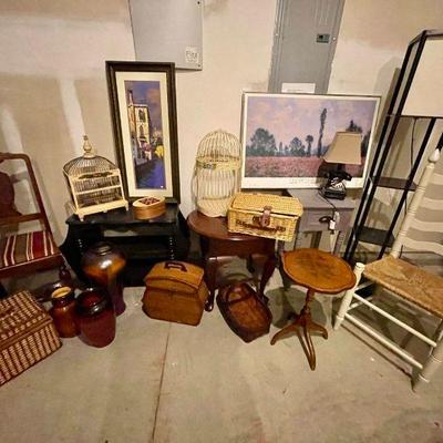 Lot 030-GAR: Home Décor and Staging Assortment
