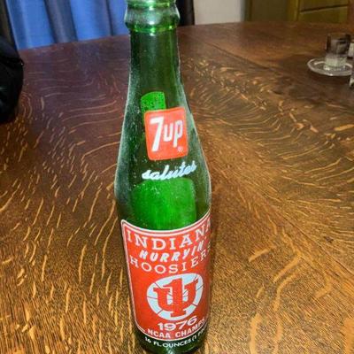 Lot 058-LOC: Indiana Hurryin’ Hoosiers 1976 NCAA Champs Commemorative 7-up Bottle