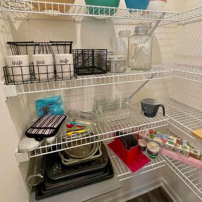 Lot 028-KIT: Bakeware Assortment