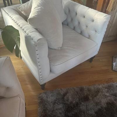 Z Gallery  Single Chair
