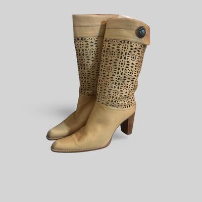 Ladies size 10 Leather Stuart Weitzman Western Casual Tan Leather Boots