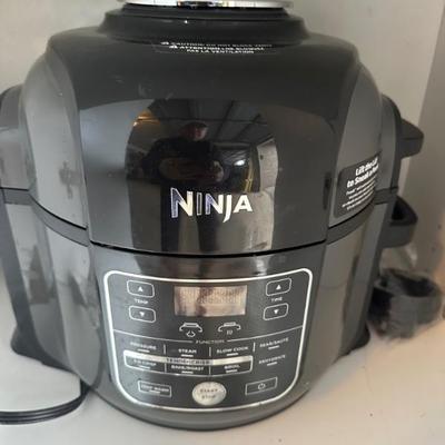 Ninja® Foodi® 10
t Pro Pressure Cooker Air Fryer Multicooker, Stainless