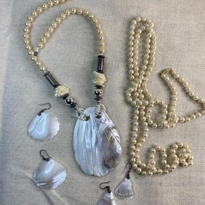 https://ctbids.com/estate-sale/34051/item/3810225/Mother-Of-Pearl