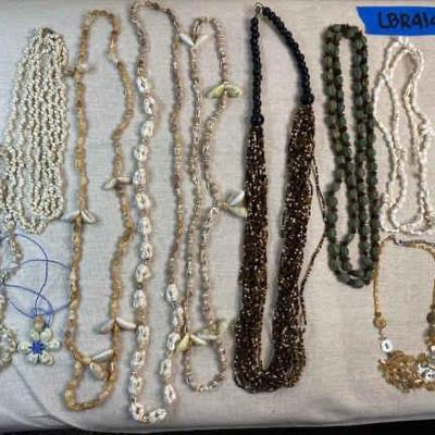 https://ctbids.com/estate-sale/34051/item/3810212/Lot-Of-Glass-Bead-Necklaces-Bracelets