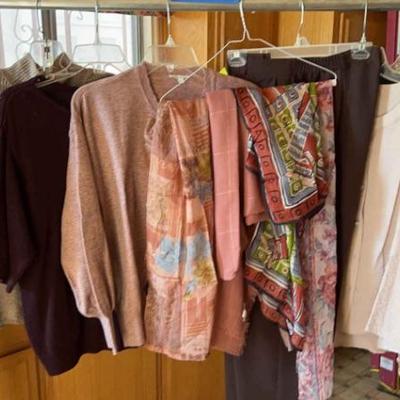 https://ctbids.com/estate-sale/34051/item/3806202/Pastel-Professional-Women-s-Fashion