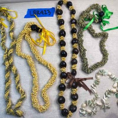 https://ctbids.com/estate-sale/34051/item/3810255/Hawaiian-Kukui-Nut-Leis