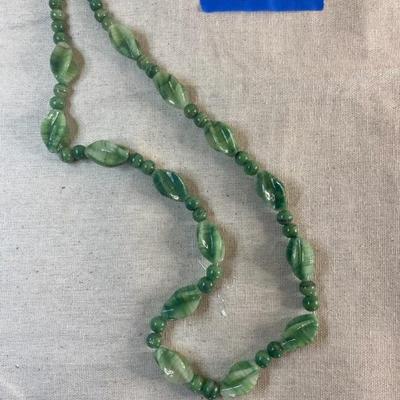 https://ctbids.com/estate-sale/34051/item/3810204/Green-Glass-Bead-Necklace