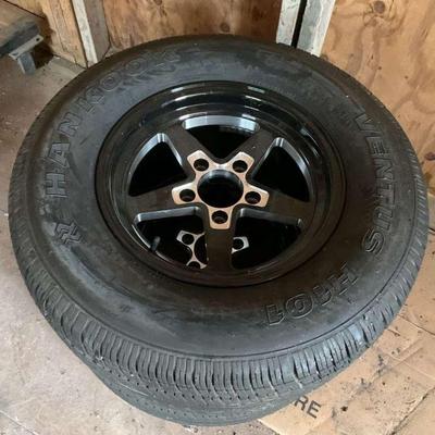 Set of 2 hankook ventus tires with black alloy rims