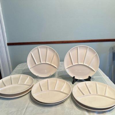 (8pc) Divided Sushi/Fondue Plates | Vintage set of 8 divided sushi/fondue plates. - dia. 9.5 in


