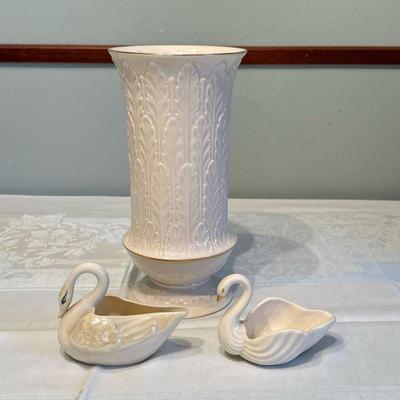 (3pc) Lenox & Belleek Items | Lenox vase : 9.75"H Belleek swan: 5"W x 3.5"H. Unmarked swan: 4"W. x 3"H

