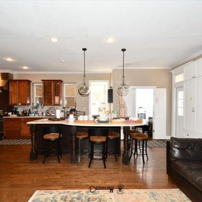 189 family room to kitchen