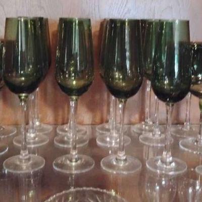 Tw117 green glassware