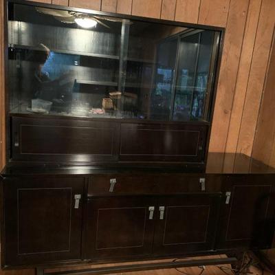 Tw241 china hutch