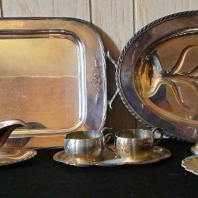 Tw131 vintage serving pieces