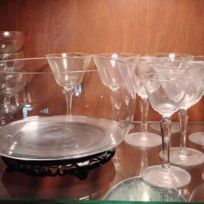 Tw124 various glassware and bowl