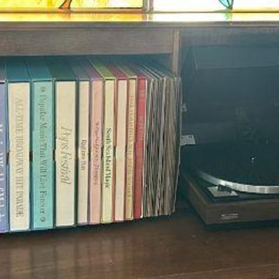 Tw167v transaudio 1800 turntable and mystery lot of records