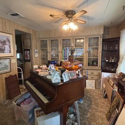 Wurlitzer Baby Grand piano