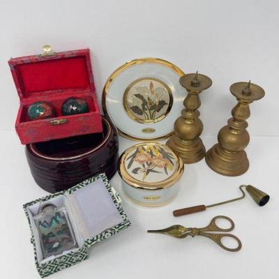 Vintage Collectibles Lot – Chokin 24Kt Trinket Box, Snuff Bottle +	