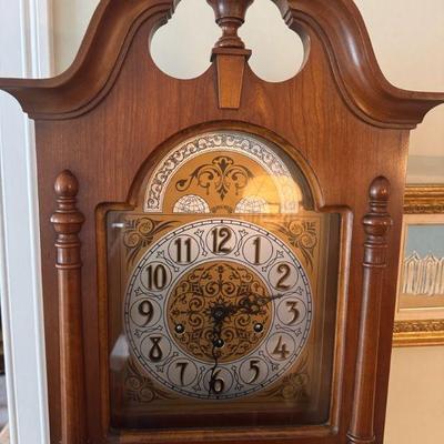 Colonial Mfg Co - Grandfather Clock
