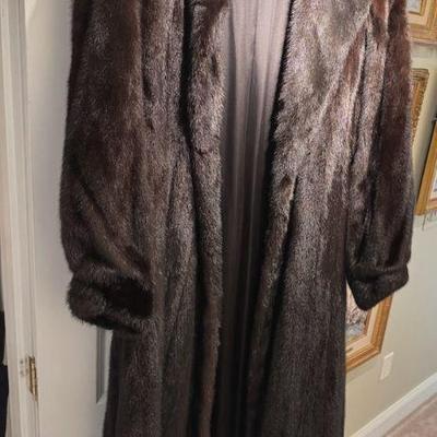 Thomas E McElroy Ranch Mink Fur Coat
