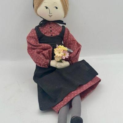 P. Buckley Moss Sarah LE Doll Limited Edition 907/1,000
