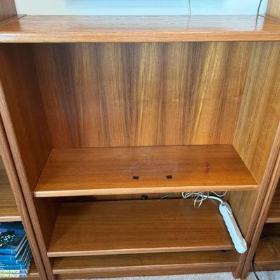 Three Tiered Shorter Bookcase
