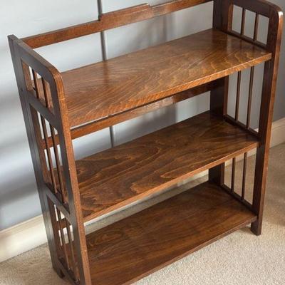Great Eastern Lumber Co - Collapsible Quilt Shelf
