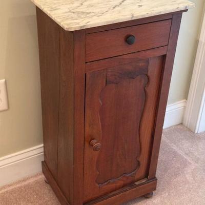 Victorian Style Marble-Top Bedside Cabinet
