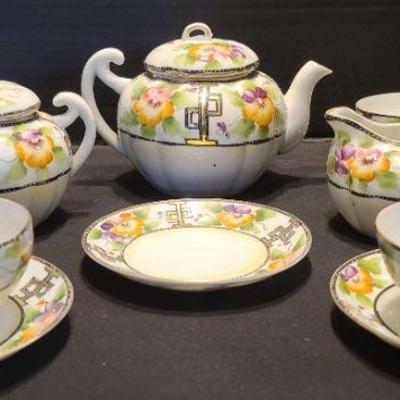 "Antiques & Heirlooms" in Evans, GA. Starts Closing Sat 2/22 at 8pm. Pickup is Mon 2/24 from 1-6pm. Shipping is available....