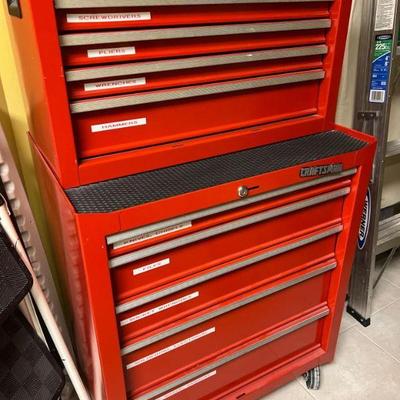 Tool chest with drawers