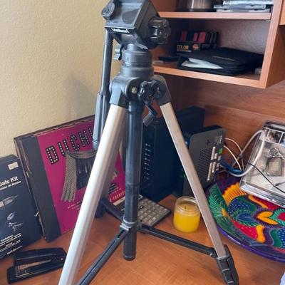 Sale Photo Thumbnail #61: Tripod 