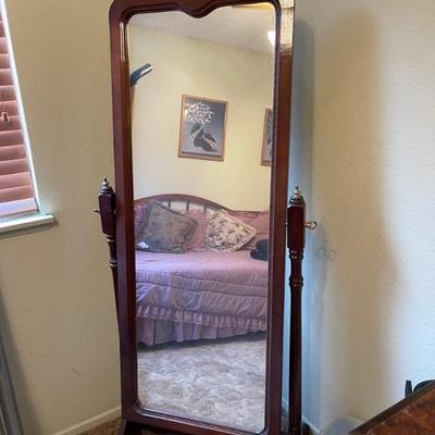Stand up mirror 