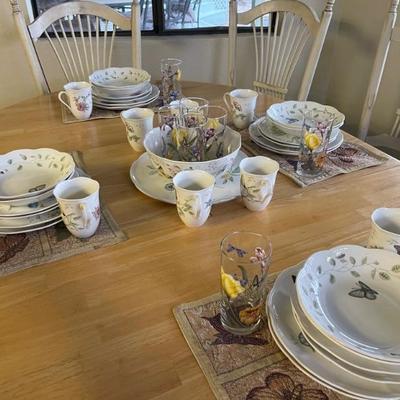Butterfly dish set 