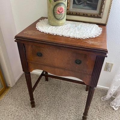 sewing table 