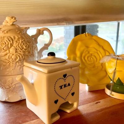 Tea pots 