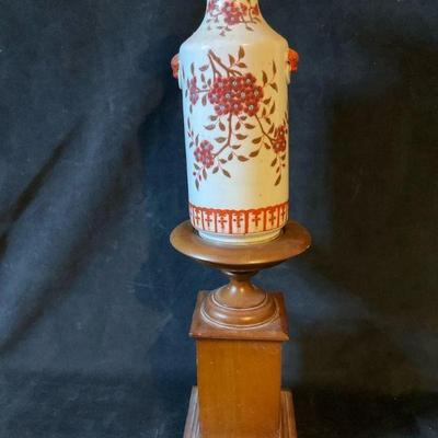 Stamped chinese porcelain vase