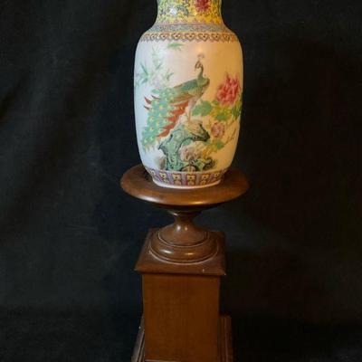 Chinese jingdezhen famille rose porcelain vase