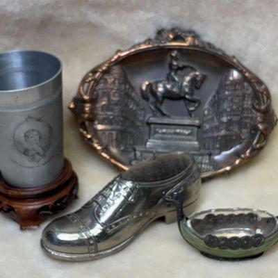 Collectibles queen mother jeanne d'arc, shoe pin cushion & salt cellar